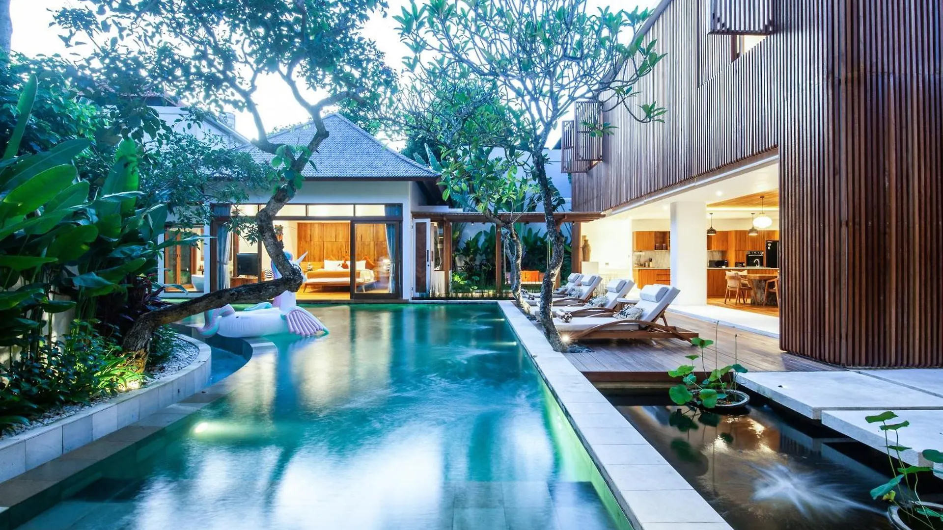 Seminyak Villa Paya Paya Luxury Near Beach-Potato Head 0*,  Indonésia
