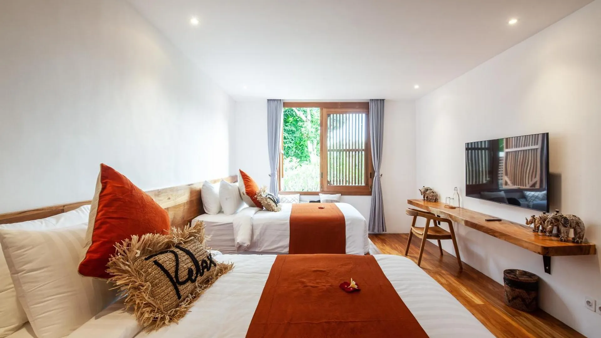 Seminyak Villa Paya Paya Luxury Near Beach-Potato Head