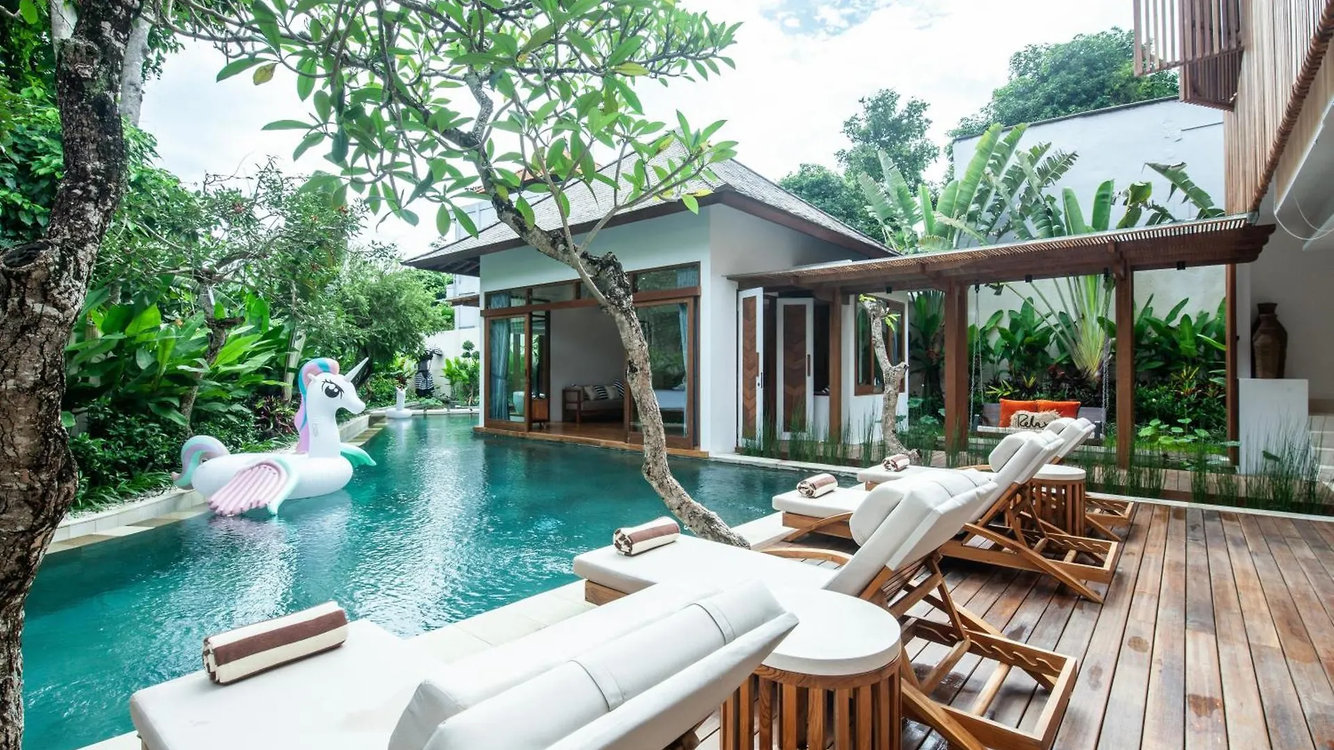 Seminyak Villa Paya Paya Luxury Near Beach-Potato Head