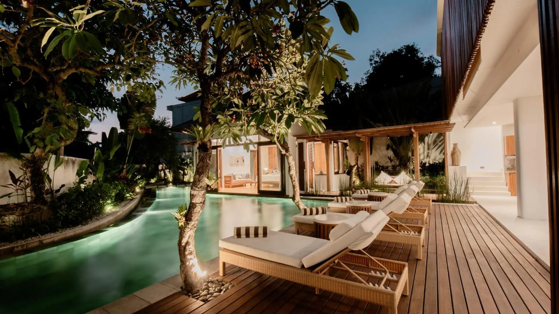 Seminyak Villa Paya Paya Luxury Near Beach-Potato Head